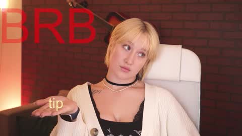 Cin Bellamy online show from September 26, 2025, 7:01 am