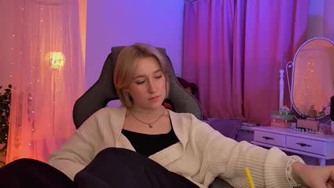 Cin Bellamy online show from March 11, 2026, 5:02 am