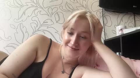 Snapshot of cinbellamy chatting on May 21, 2026, 7:37 am Cin Bellamy online show from May 21, 2026, 7:37 am