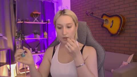 Snapshot of cinbellamy chatting on July 28, 2026, 11:17 am Cin Bellamy online show from July 28, 2026, 11:17 am