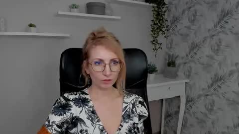 Cinderella online show from February 18, 2026, 6:42 am