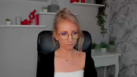 Cinderella online show from March 13, 2026, 6:42 am