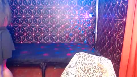 Snapshot of cindyts09 chatting on February 9, 2025, 7:41 pm Cindy online show from February 9, 2025, 7:41 pm