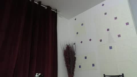 cinthia2525 online show from January 10, 2025, 2:34 pm