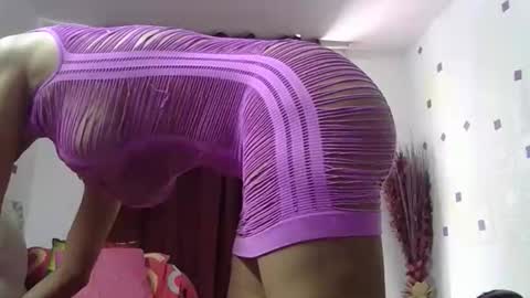 cinthia2525 online show from September 26, 2025, 10:30 am