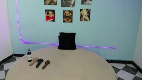 Cinthya online show from May 15, 2026, 6:26 pm