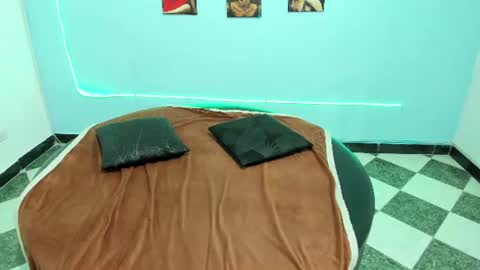 Cinthya online show from June 17, 2026, 5:58 pm