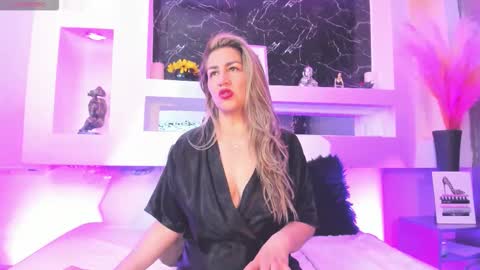 Cinthya  online show from February 24, 2026, 12:36 pm