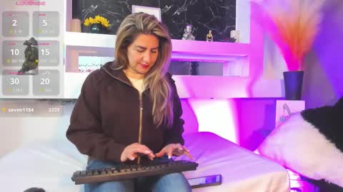 Snapshot of cinthya_mjs chatting on March 28, 2026, 12:16 pm Cinthya online show from March 28, 2026, 12:16 pm