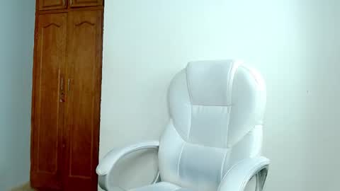 Snapshot of cintia_hills chatting on December 24, 2024, 4:11 am Cintia Hills online show from December 24, 2024, 4:11 am