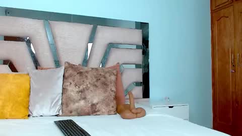 Snapshot of cintia_hills chatting on January 4, 2025, 3:40 am Cintia Hills online show from January 4, 2025, 3:40 am