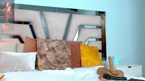 Snapshot of cintia_hills chatting on January 22, 2025, 8:29 am Cintia Hills online show from January 22, 2025, 8:29 am