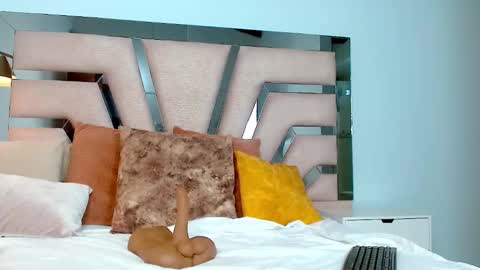 Snapshot of cintia_hills chatting on January 30, 2025, 8:32 am Cintia Hills online show from January 30, 2025, 8:32 am