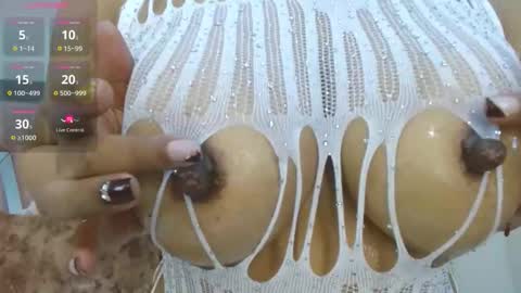 Snapshot of cintia_hills chatting on November 12, 2025, 4:35 am Cintia Hills online show from November 12, 2025, 4:35 am