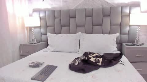 CintiaCollins  online show from February 13, 2025, 9:06 pm