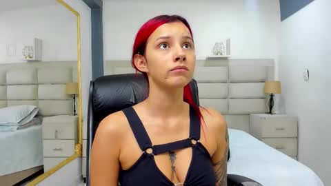 CintiaCollins  online show from November 16, 2025, 8:14 pm