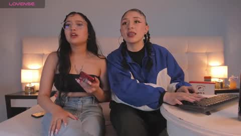 Snapshot of cintya_kors chatting on January 10, 2025, 2:14 am Cintya online show from January 10, 2025, 2:14 am