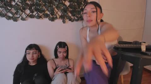 Snapshot of cintya_kors chatting on February 1, 2025, 9:11 am Cintya online show from February 1, 2025, 9:11 am