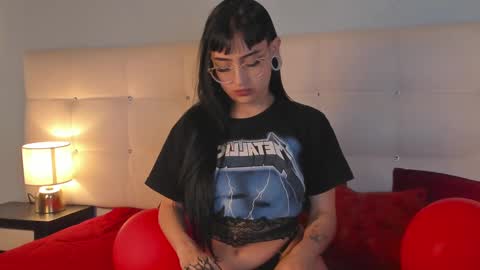 Snapshot of cintya_kors chatting on March 12, 2025, 9:56 pm Cintya online show from March 12, 2025, 9:56 pm