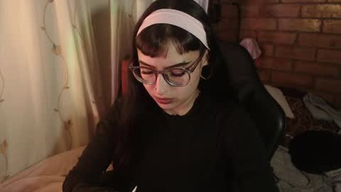 Cintya online show from April 7, 2026, 10:42 pm