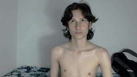cirosky_elchicopolla online show from April 19, 2026, 2:44 am
