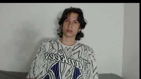 cirosky_elchicopolla online show from May 1, 2026, 3:33 am
