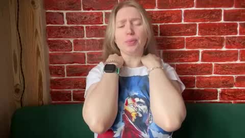 citrusblissss online show from October 15, 2025, 2:33 am