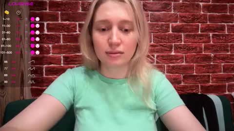 citrusblissss online show from December 5, 2025, 4:03 pm