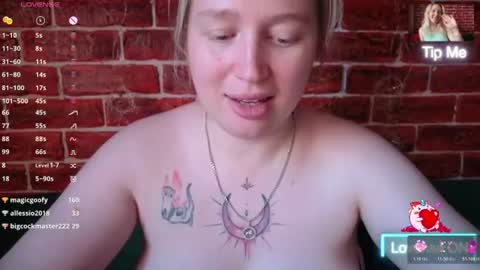 citrusblissss online show from June 13, 2026, 2:04 pm