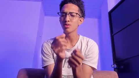 Snapshot of cj_davis1 chatting on December 1, 2025, 1:27 pm cj_davis1 online show from December 1, 2025, 1:27 pm