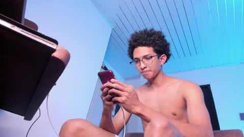 cj_davis1 online show from May 5, 2026, 2:08 am