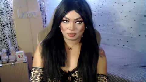 Snapshot of cj_parker69 chatting on April 8, 2026, 6:19 pm QUEEN CESS online show from April 8, 2026, 6:19 pm