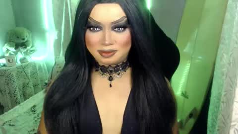 Snapshot of cj_parker69 chatting on May 31, 2026, 7:37 pm QUEEN CESS online show from May 31, 2026, 7:37 pm