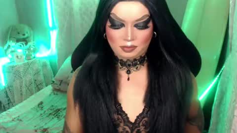 Snapshot of cj_parker69 chatting on June 16, 2026, 4:20 pm QUEEN CESS online show from June 16, 2026, 4:20 pm