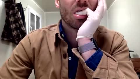 Snapshot of cl1max_0 chatting on March 3, 2025, 2:59 pm Cl1max 0 online show from March 3, 2025, 2:59 pm