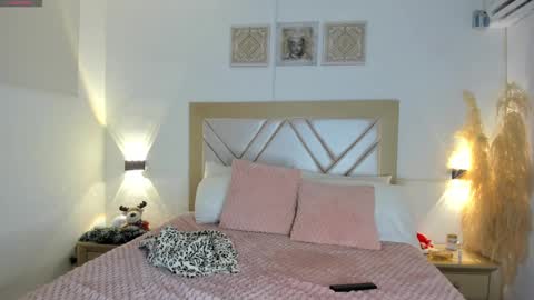 Snapshot of cl4ire chatting on December 29, 2024, 10:03 pm Claire 3 online show from December 29, 2024, 10:03 pm