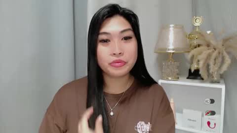 CLAIRE online show from April 28, 2026, 7:35 am