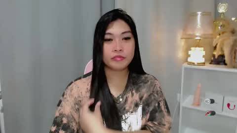CLAIRE online show from April 30, 2026, 5:36 am