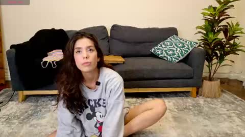 Snapshot of clairevarhol chatting on June 15, 2026, 12:02 am clairevarhol online show from June 15, 2026, 12:02 am