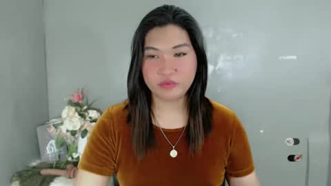 CLAIRE online show from February 4, 2025, 7:44 pm