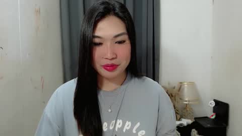 CLAIRE online show from October 3, 2025, 7:11 pm