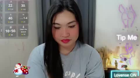 CLAIRE online show from October 12, 2025, 5:23 pm