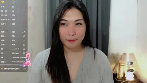 CLAIRE online show from November 10, 2025, 2:38 pm