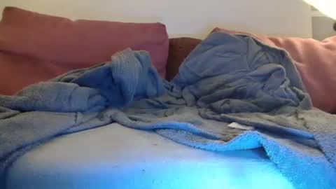 Snapshot of clamk454 chatting on February 20, 2025, 2:18 am clamk454 online show from February 20, 2025, 2:18 am