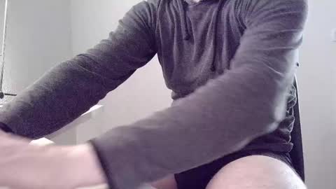 clamshive7 online show from June 6, 2026, 3:44 am