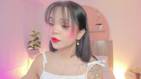 Snapshot of clara_lu chatting on May 7, 2026, 3:01 am C L A R A online show from May 7, 2026, 3:01 am