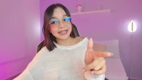 Snapshot of clara_lu chatting on June 13, 2026, 8:18 pm C L A R A online show from June 13, 2026, 8:18 pm