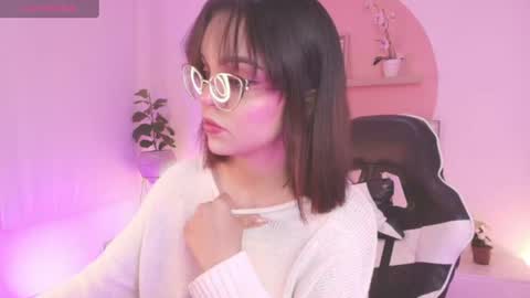 Snapshot of clara_lu chatting on July 17, 2026, 2:51 am C L A R A online show from July 17, 2026, 2:51 am