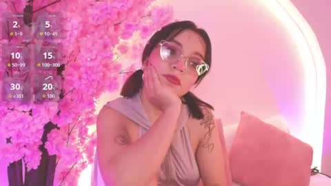 Snapshot of clara_lu chatting on August 7, 2026, 2:57 am C L A R A online show from August 7, 2026, 2:57 am