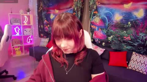 clarabenson online show from November 20, 2025, 7:24 pm